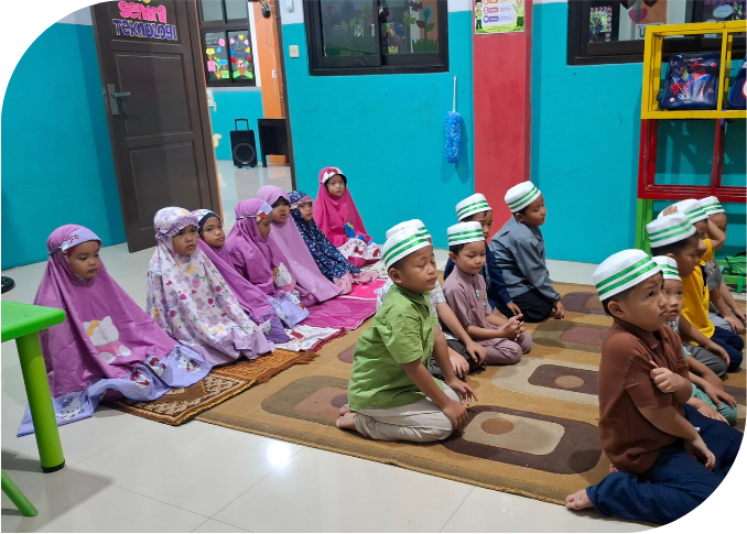 Kegiatan pembiasaan ibadah RAIT Waladun Sholih
